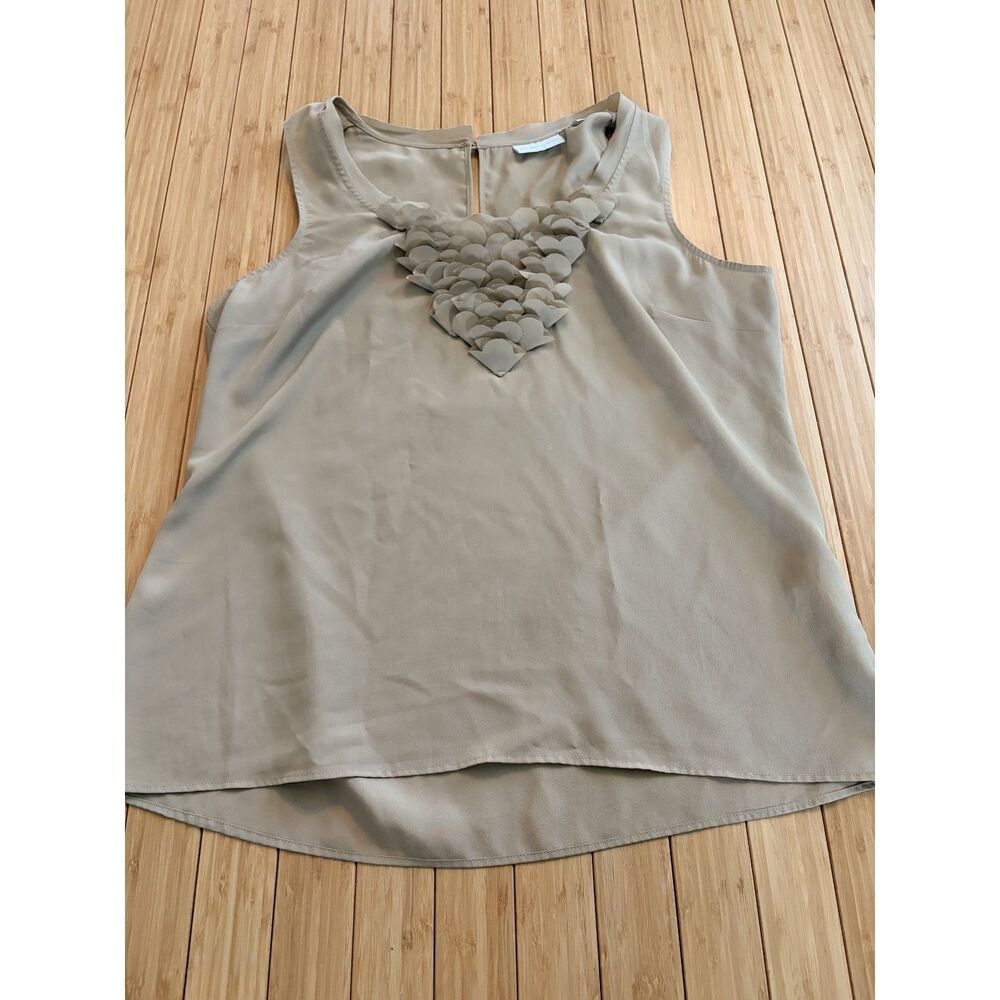 New York & Company Women’s Size Large Beige Sleeveless Blouse